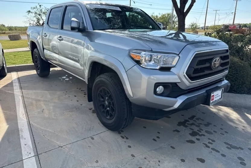 2022 Toyota Tacoma TRD Off-Road photo 1