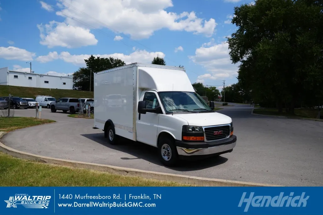 2024 Gmc Savana Cutaway photo 1
