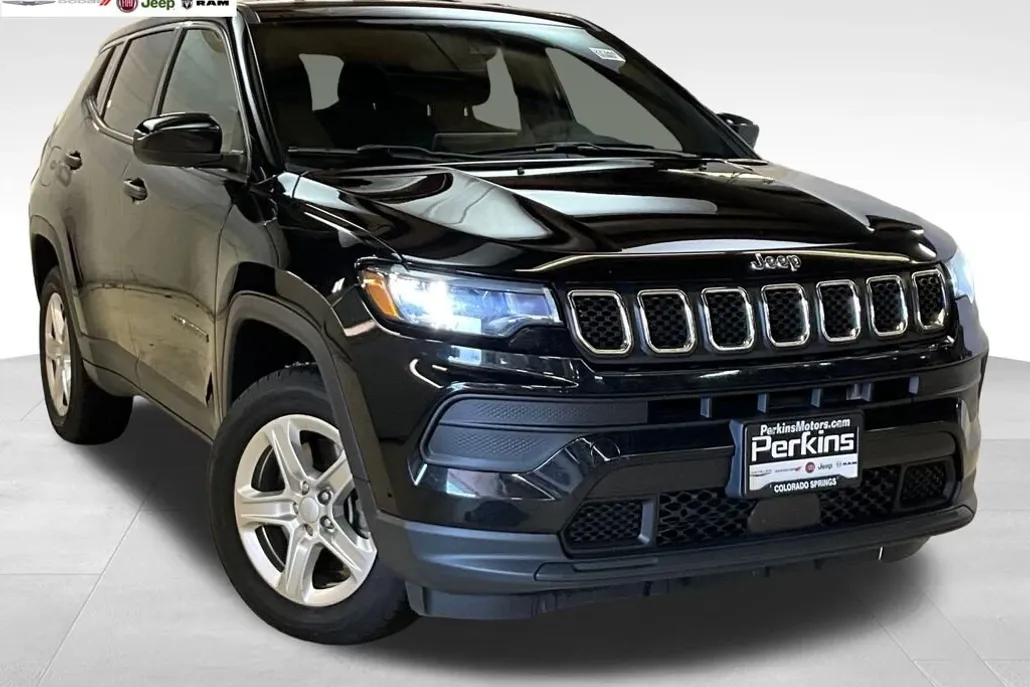 2023 Jeep Compass Sport photo 1