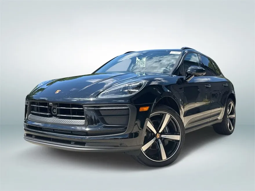 2024 Porsche Macan T photo 1