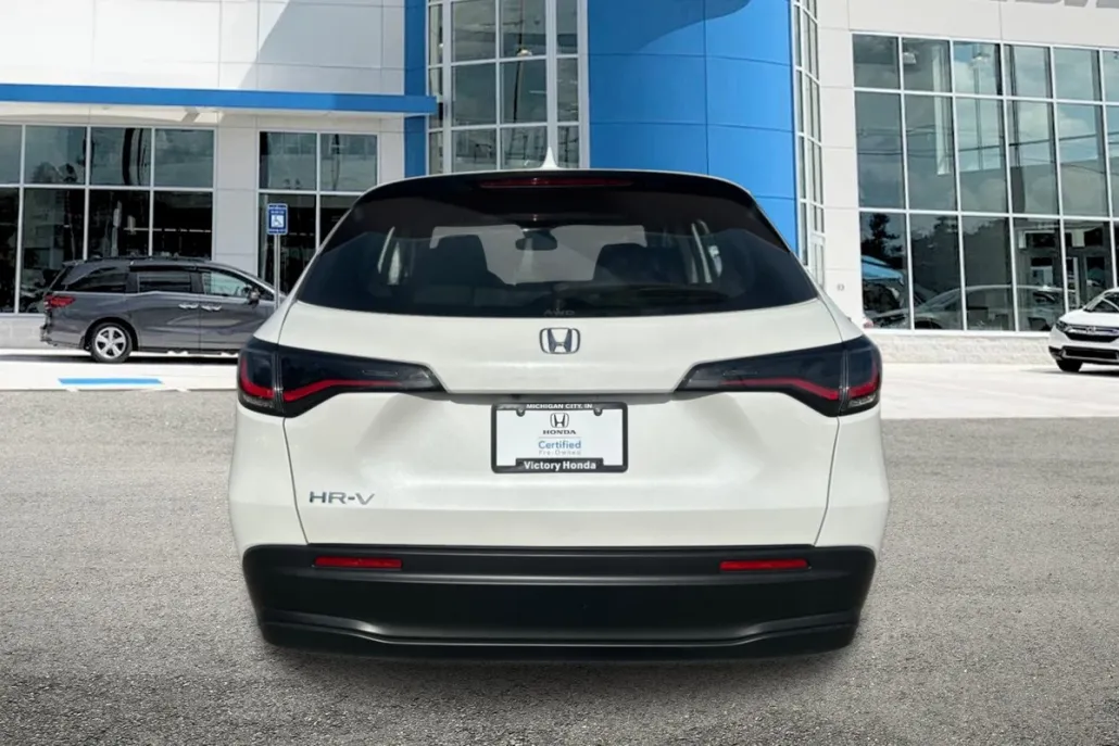 2023 Honda HR-V LX photo 1
