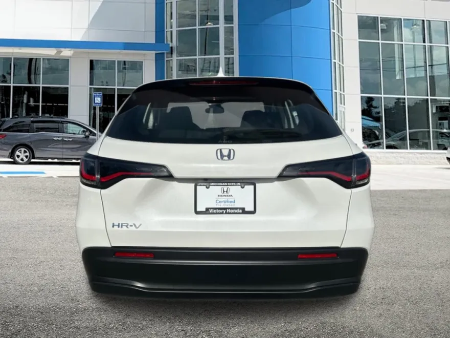 2023 Honda HR-V LX photo 1