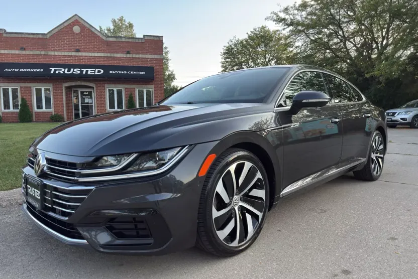 2019 Volkswagen Arteon SEL Premium R-Line photo 1
