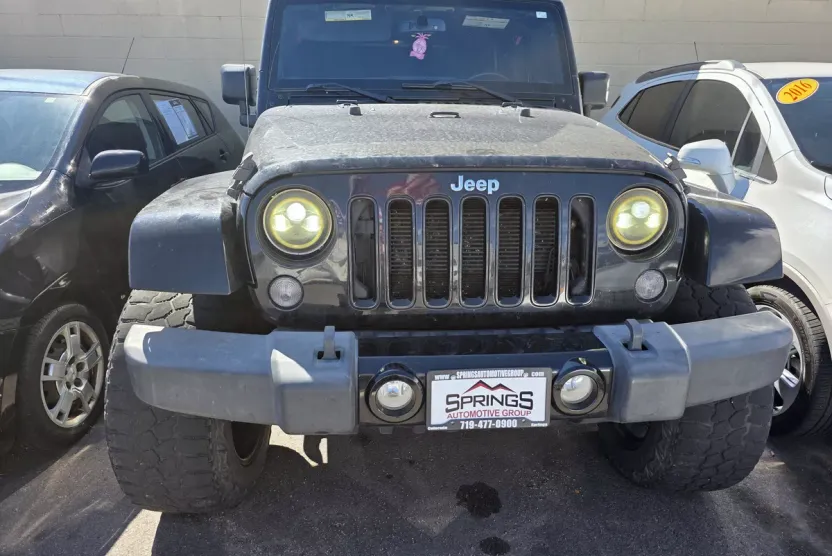2017 Jeep Wrangler Unlimited Sahara photo 1
