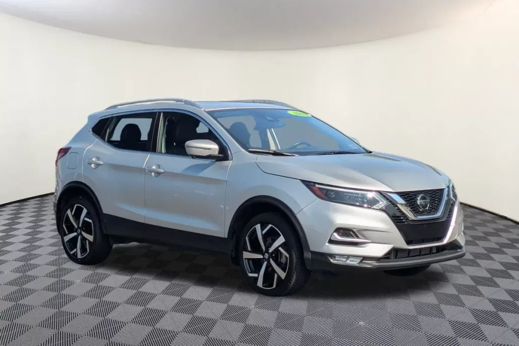 2022 Nissan Rogue Sport SL photo 1