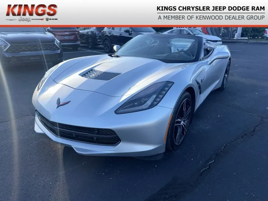 2016 Chevrolet Corvette Stingray 2LT Convertible photo 1