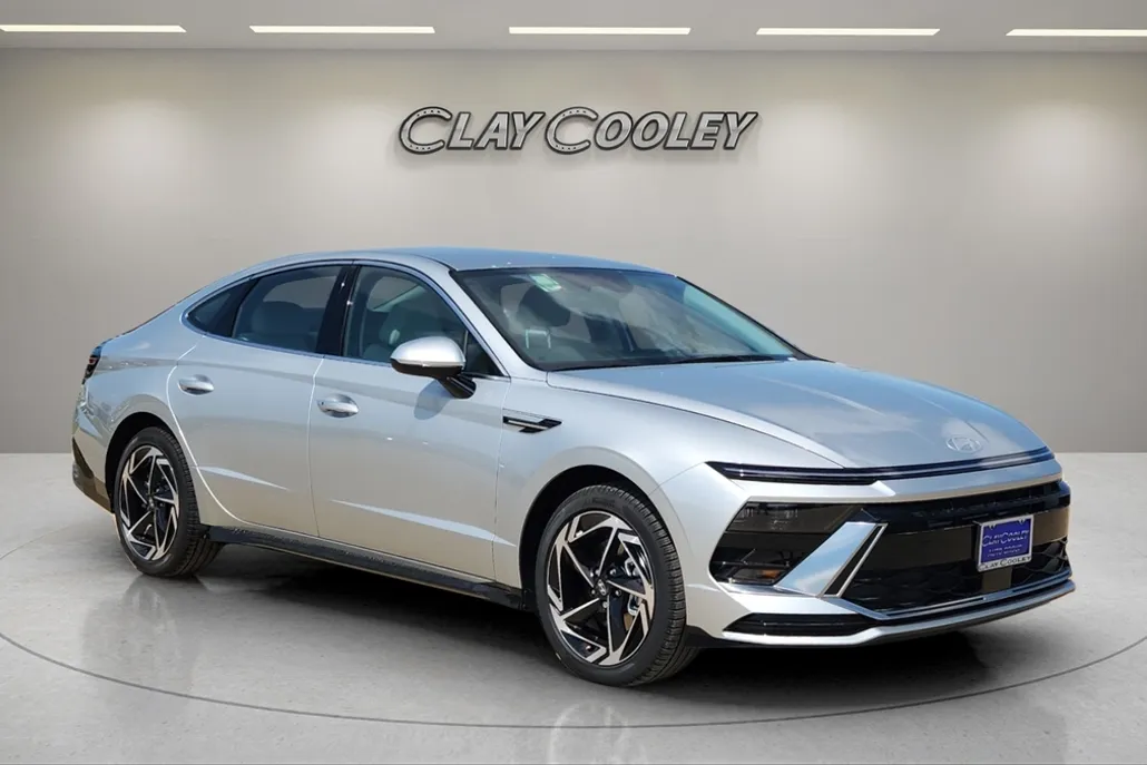 2026 Hyundai Sonata SEL Sport photo 1