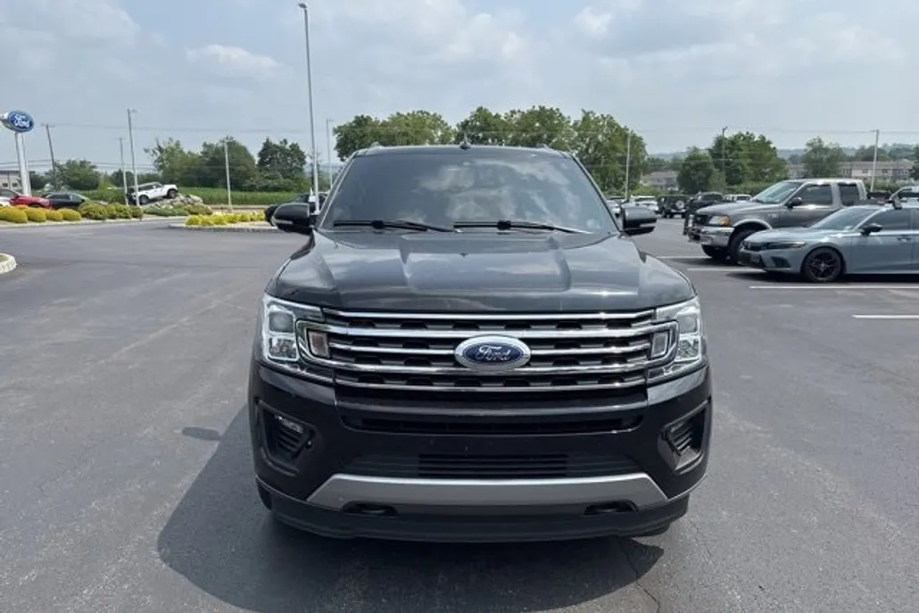 2021 Ford Expedition MAX XLT photo 1