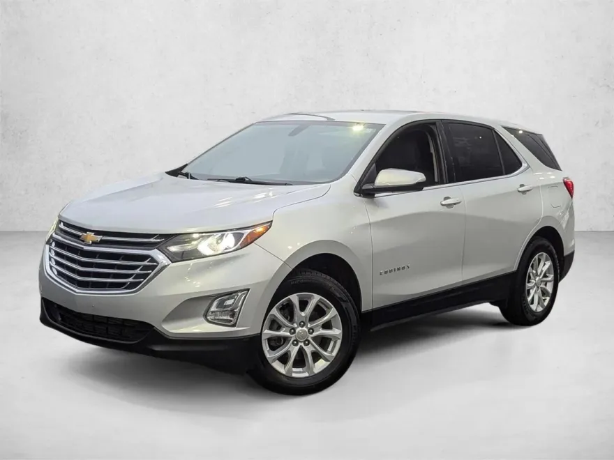 2019 Chevrolet Equinox LT photo 1