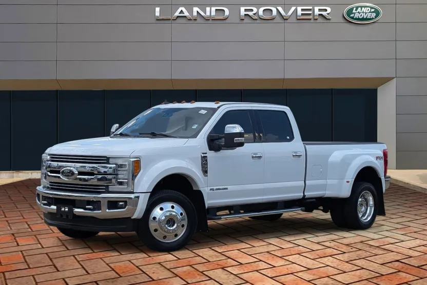 2019 Ford F-450 Lariat photo 1