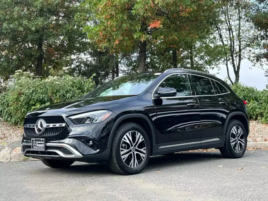 2025 Mercedes Benz GLA 250 4MATIC photo 1