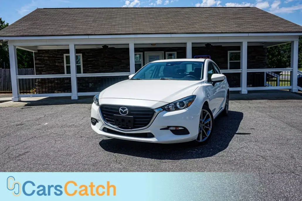 2018 Mazda Mazda3 Touring photo 1