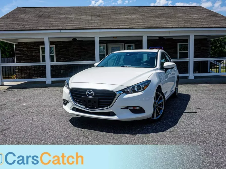 2018 Mazda Mazda3 Touring photo 1