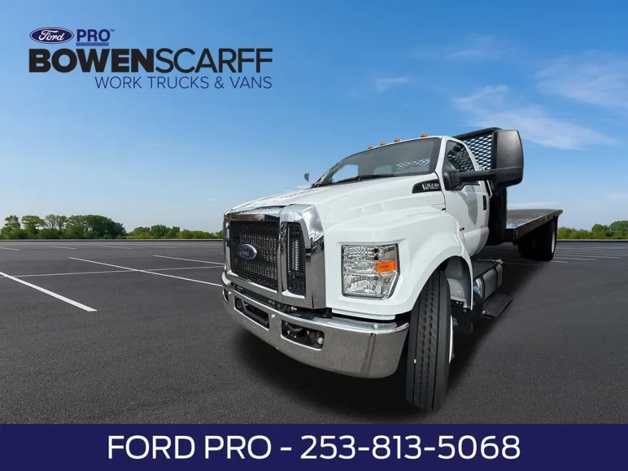 2025 Ford F-650 Base photo 1