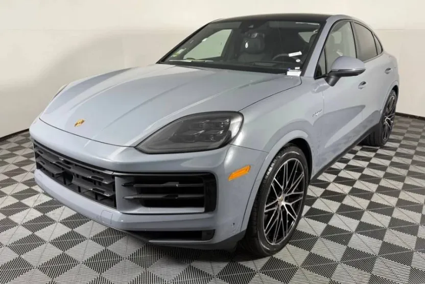 2026 Porsche Cayenne S E-Hybrid Coupe photo 1