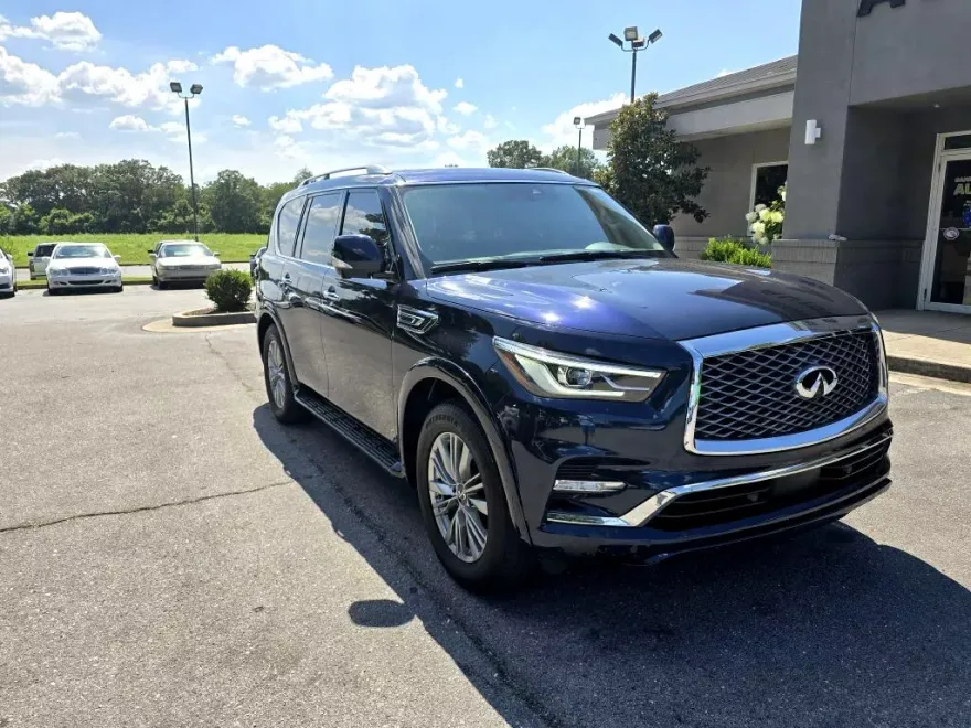 2021 Infiniti QX80 Luxe photo 1