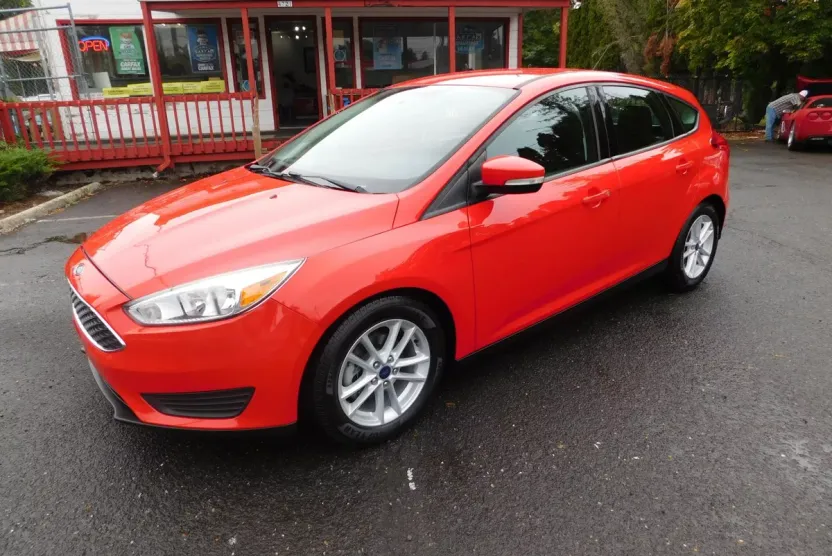 2017 Ford Focus SE photo 1