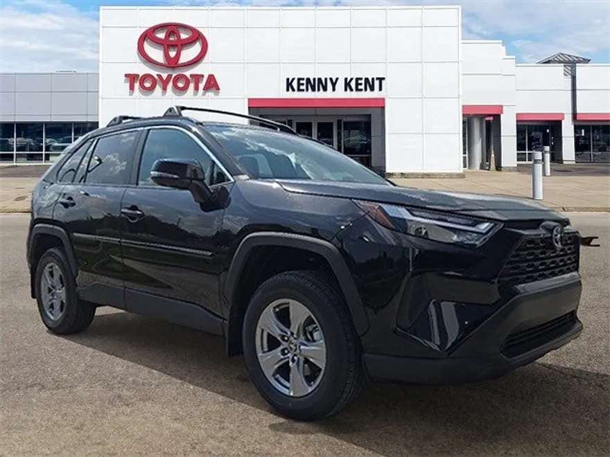 2025 Toyota RAV4 XLE photo 1