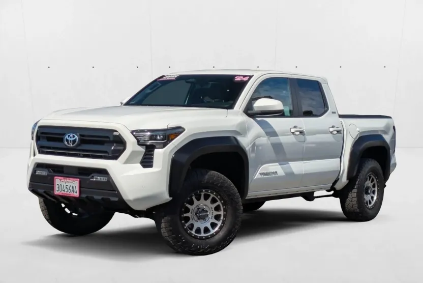 2024 Toyota Tacoma SR5 photo 1