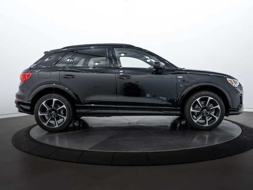 2025 Audi Q3 S line Premium Plus photo 1