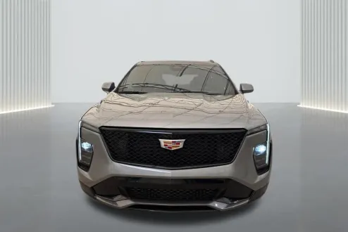 2025 Cadillac XT4 Sport photo 2
