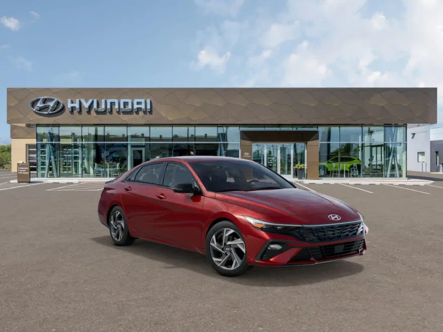 2025 Hyundai Elantra SEL Sport photo 1