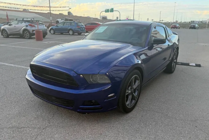 2014 Ford Mustang Base photo 1