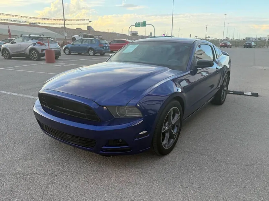 2014 Ford Mustang Base photo 1