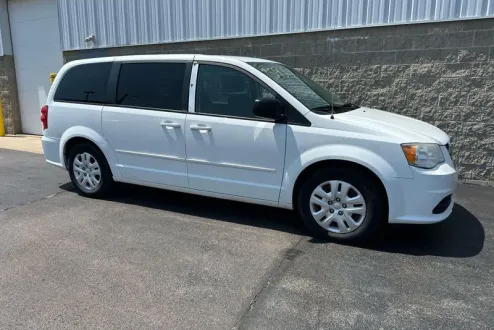 2014 Dodge Grand Caravan SE photo 3