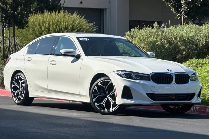 2025 Bmw 330i photo 1