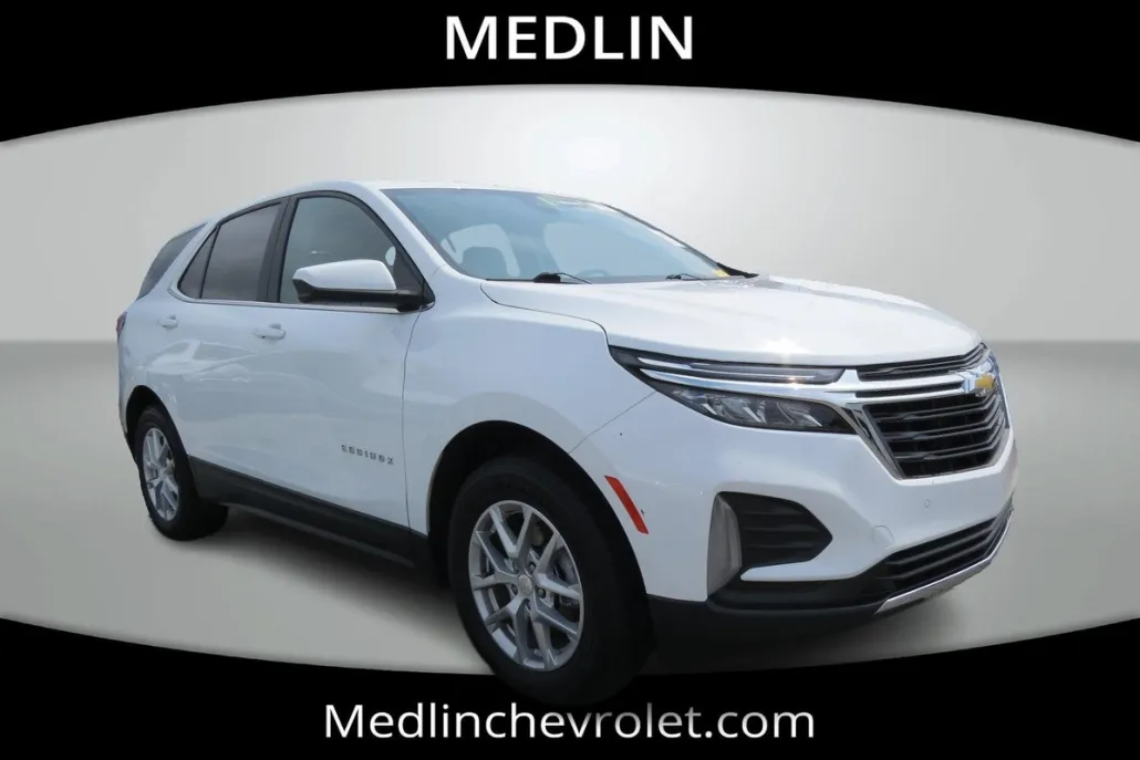 2023 Chevrolet Equinox LT photo 1