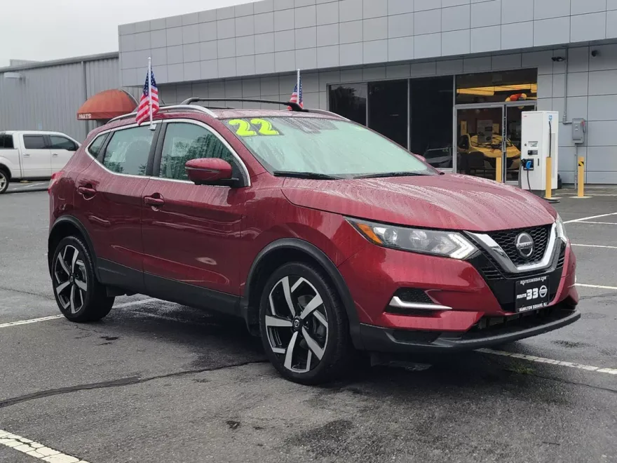 2022 Nissan Rogue Sport SL photo 1