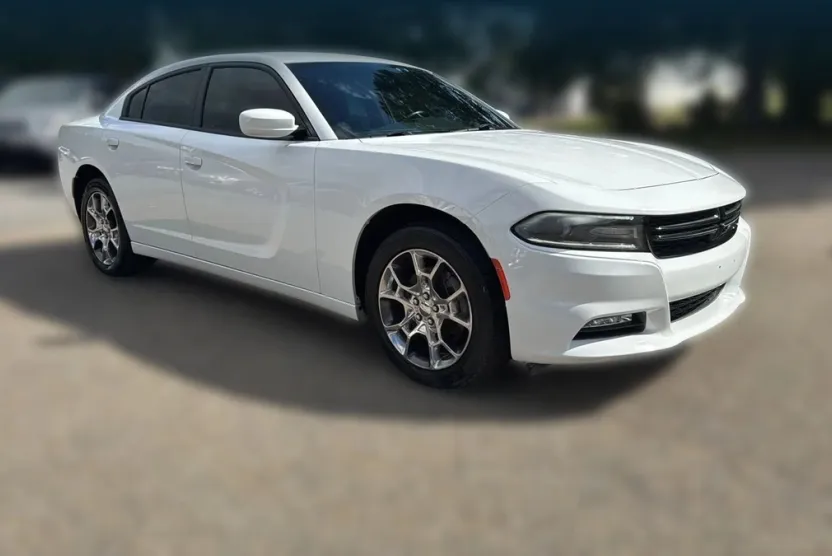 2016 Dodge Charger SXT photo 1
