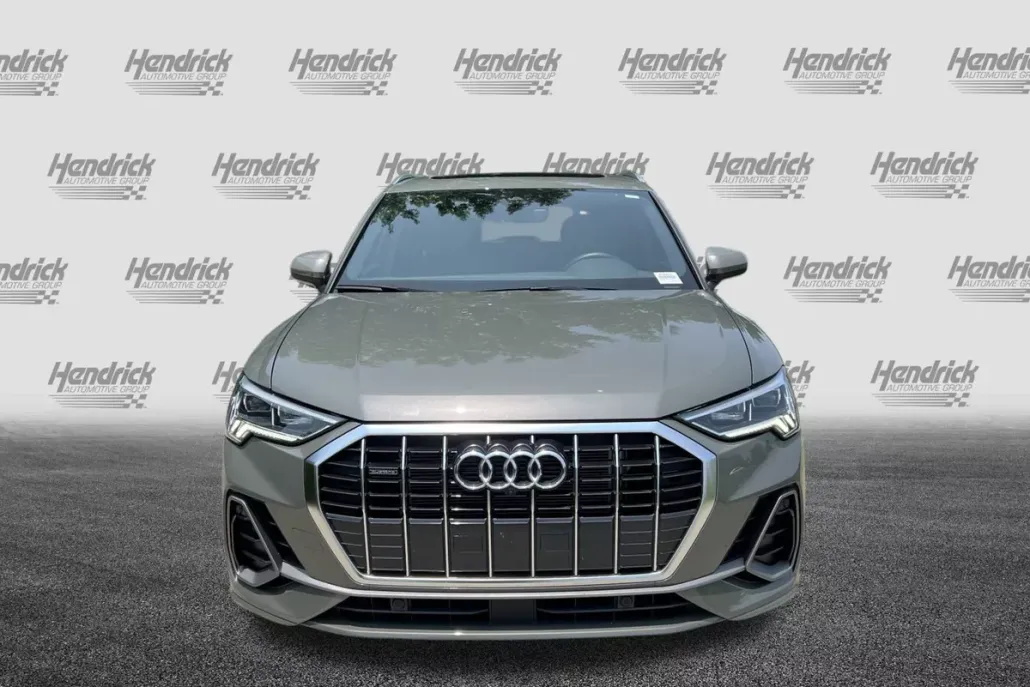2024 Audi Q3 S line Premium Plus photo 1