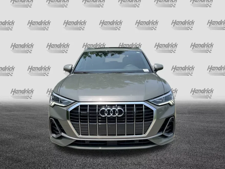 2024 Audi Q3 S line Premium Plus photo 1