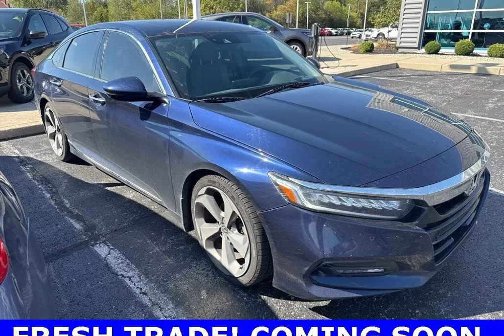 2018 Honda Accord Touring photo 1