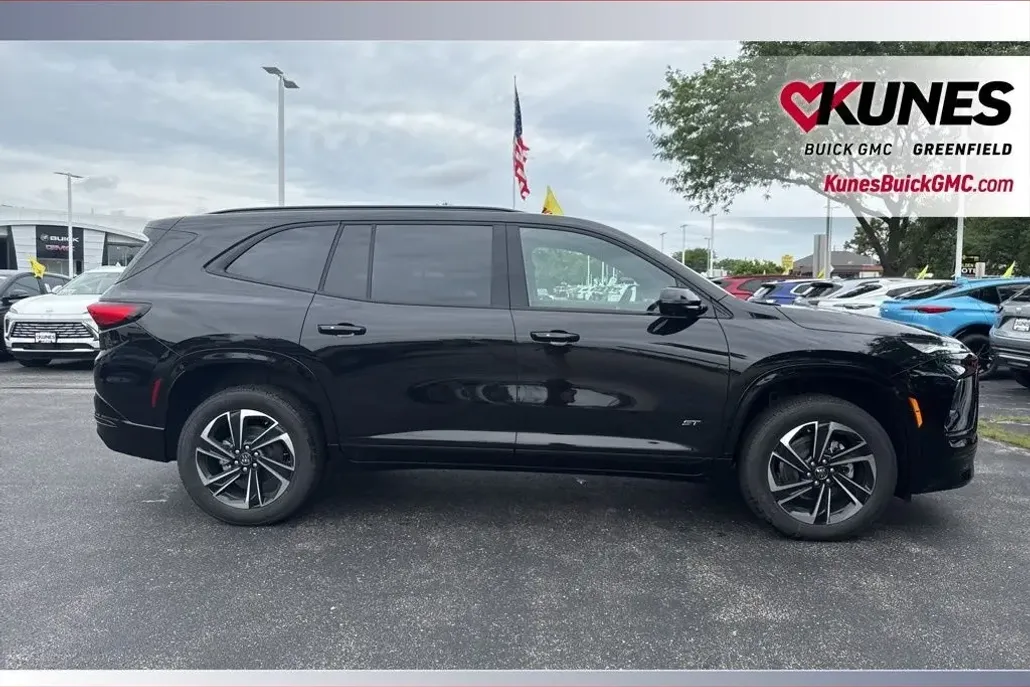 2026 Buick Enclave Sport Touring photo 1