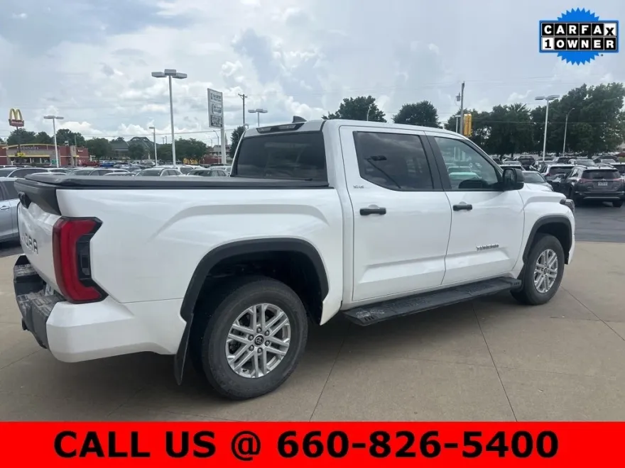 2024 Toyota Tundra SR5 photo 1