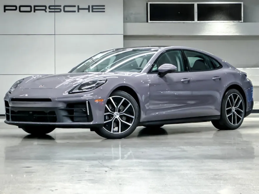 2025 Porsche Panamera 4 photo 1
