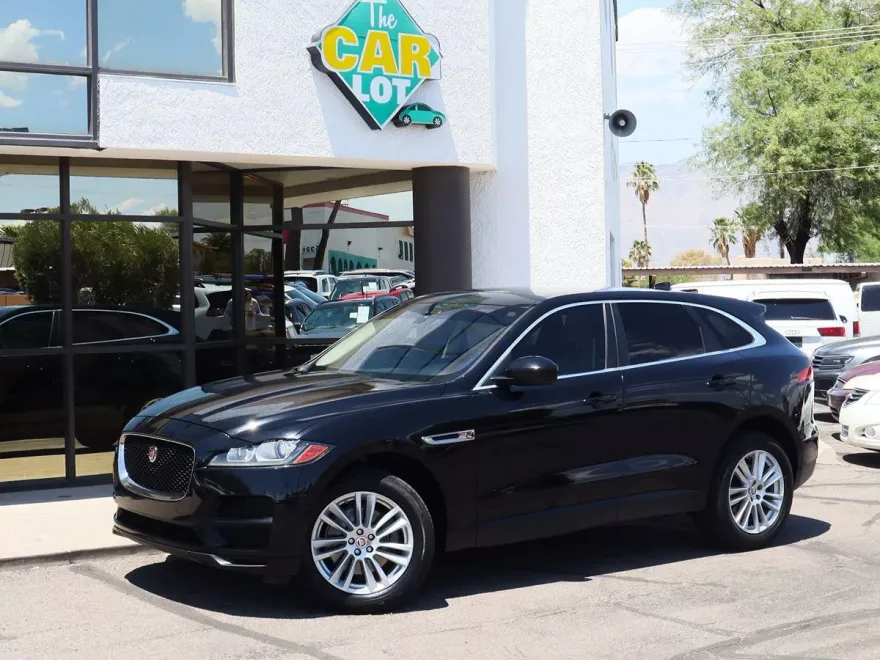 2019 Jaguar F-PACE Prestige photo 1