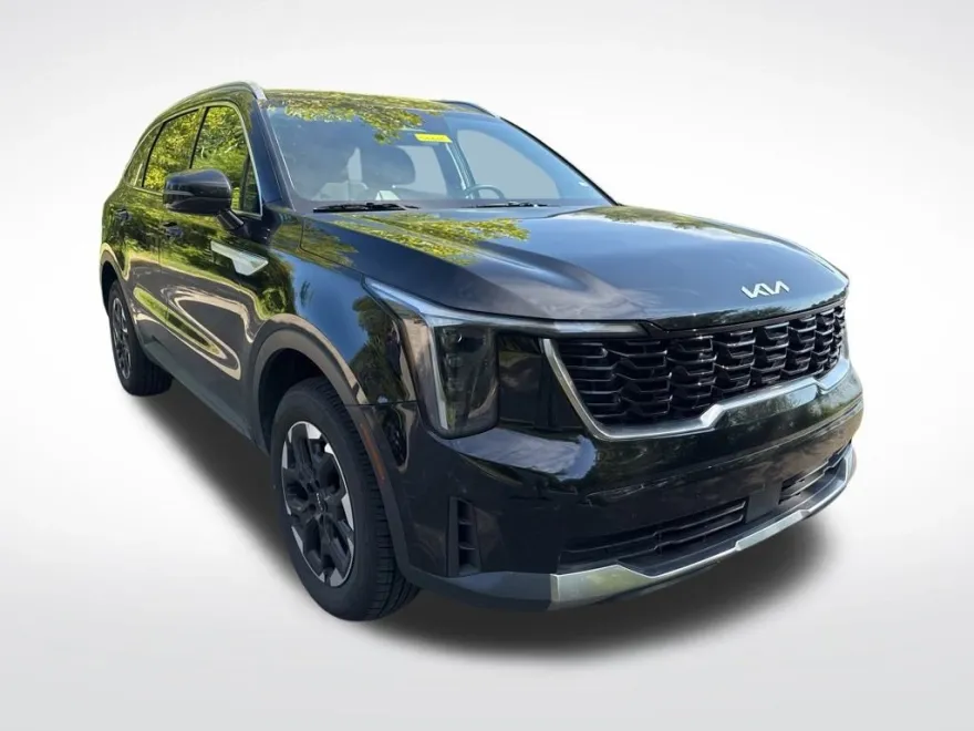2024 Kia Sorento S photo 1