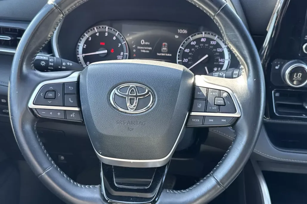 2022 Toyota Highlander XSE photo 1