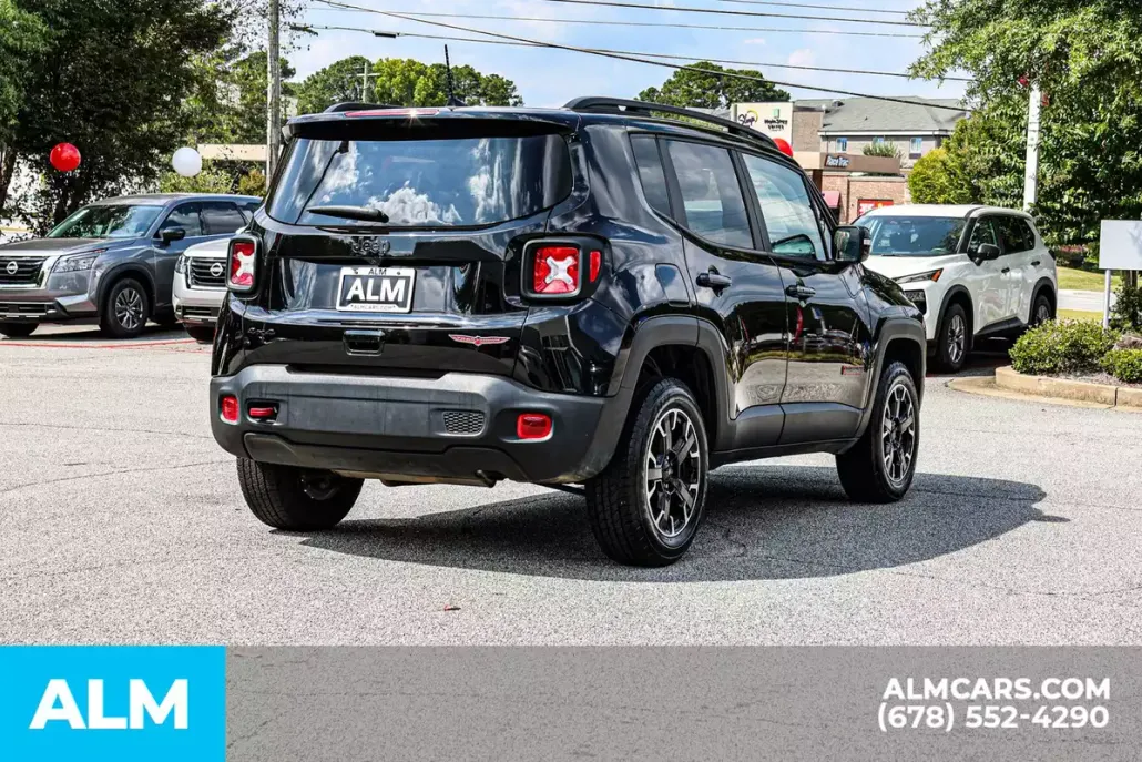 2023 Jeep Renegade Trailhawk photo 1