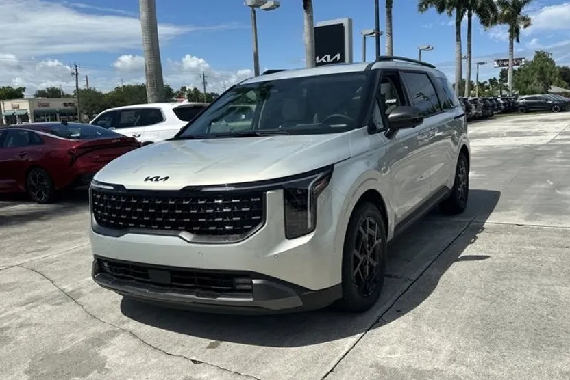 2026 Kia Carnival SX Prestige photo 1