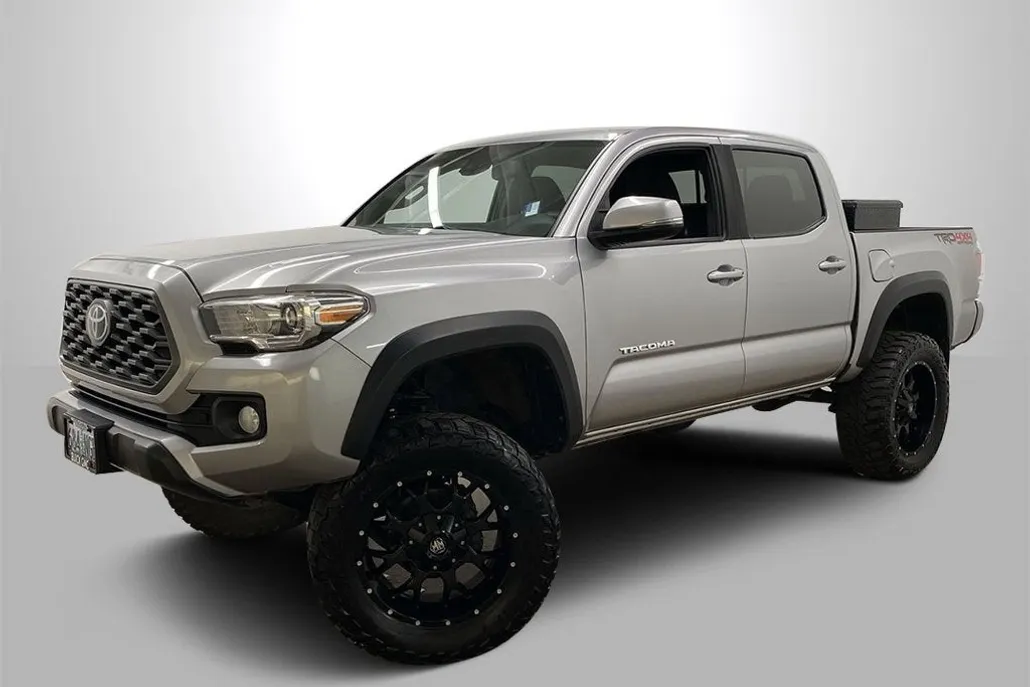 2020 Toyota Tacoma 4x4 SR5 photo 1
