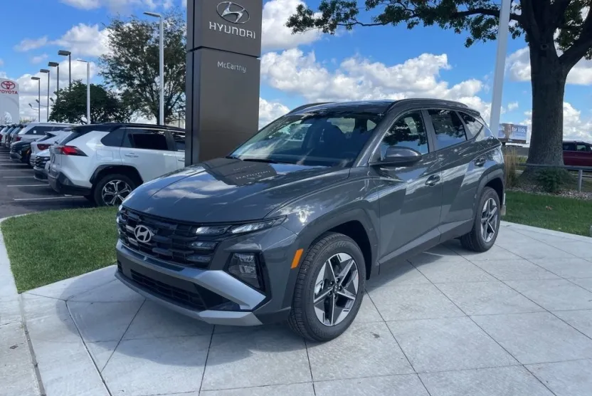 2026 Hyundai Tucson SEL photo 1