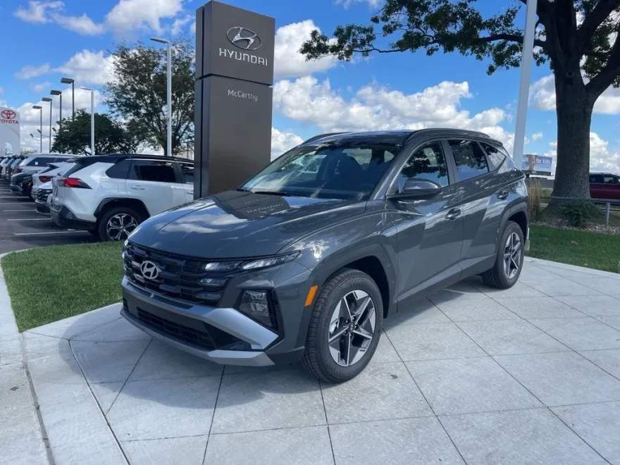 2026 Hyundai Tucson SEL photo 1