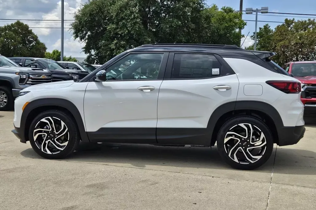 2026 Chevrolet Trailblazer RS photo 1