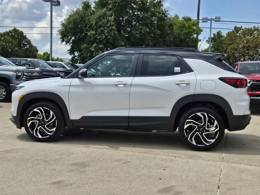 2026 Chevrolet Trailblazer RS photo 1