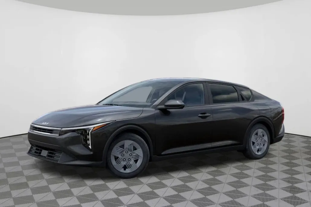2025 Kia K4 LX photo 1